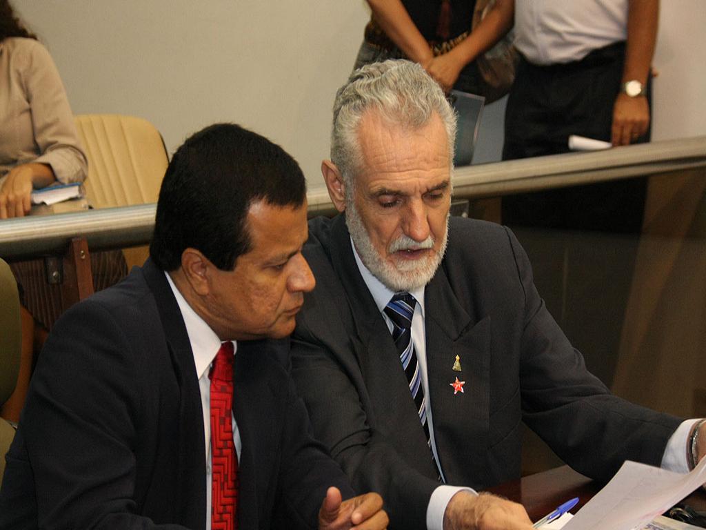 Imagem: Deputado Amarildo Cruz e Deputado Pedro Teruel