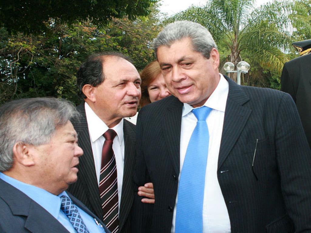 Imagem: Zé Teixeira fala com André