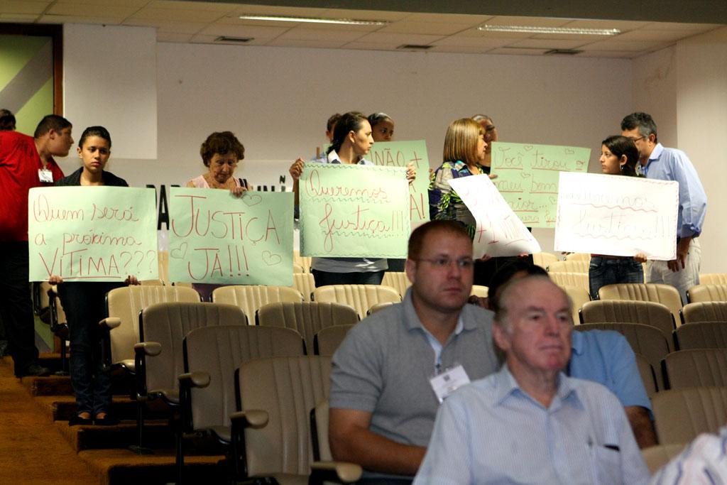 Imagem: Familiares e amigos de segurança assassinado prometem recorrer a órgãos como a OAB.