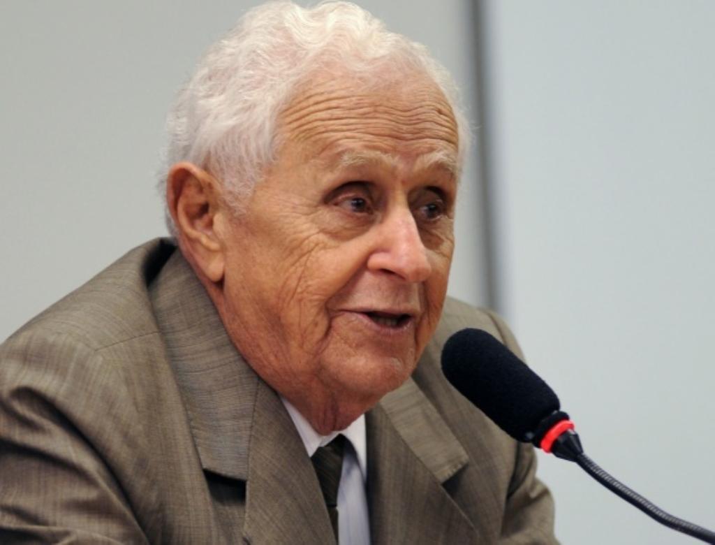 Imagem: O patriarca da família Trad assume o termo octogenário e relata histórias da época da ditadura, inclusive o período em que ficou preso.