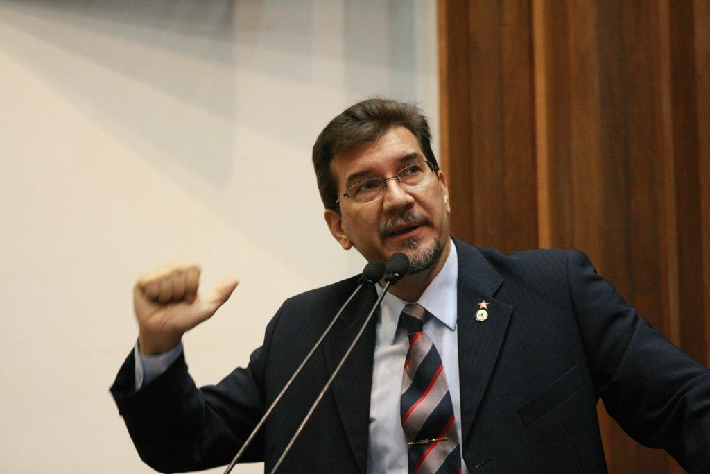 Imagem: "São obras malfeitas e o governo federal precisa enviar vistoria às obras do PAC"