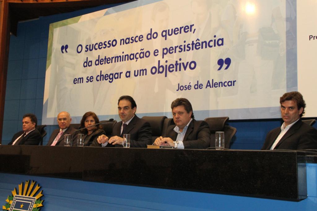 Imagem: Sessão solene de entrega da Comenda do Mérito do Trabalho foi proposta pelo deputado Felipe Orro.