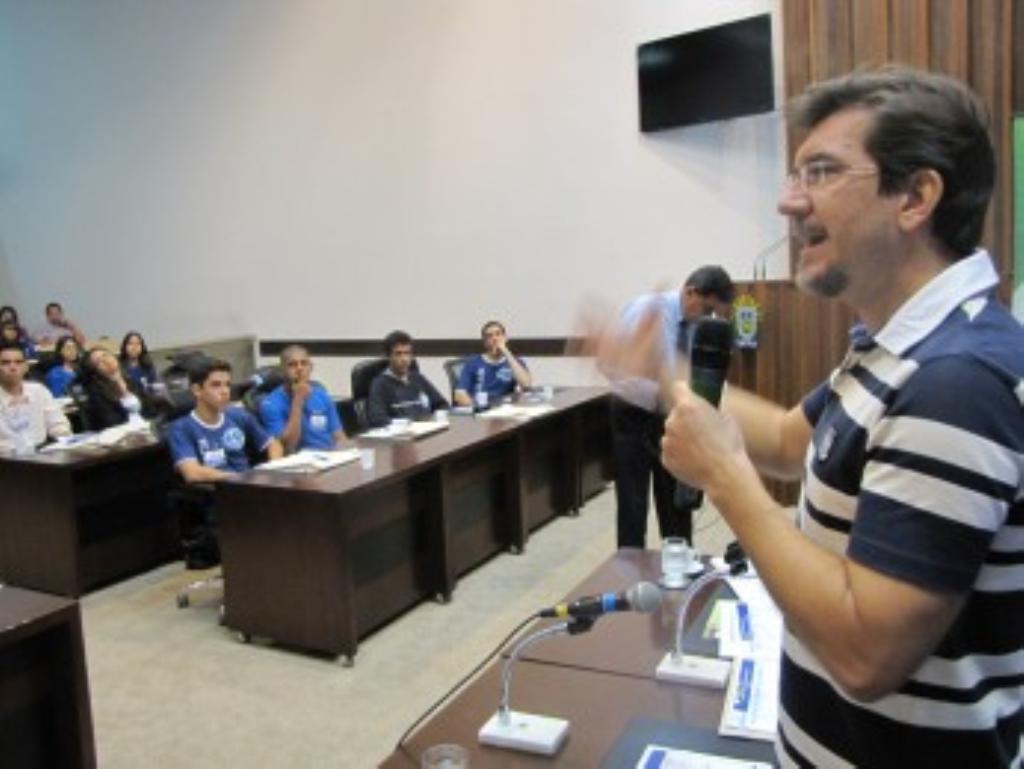 Imagem: Interesse coletivo tem que ser prioridade na política, diz Pedro Kemp