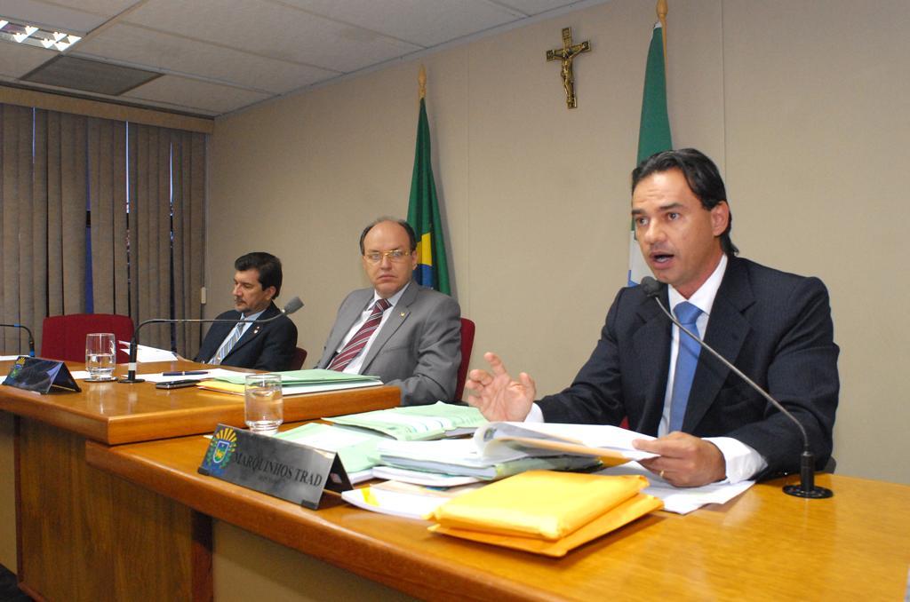 Imagem: Deputados aprovaram ainda projeto que institui Programa de Apoio a mães de filhos com Síndrome de Down.