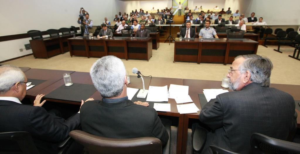 Imagem: Evento proposto pelo deputado Cabo Almi contou com vários representantes da segurança pública nacional e local.