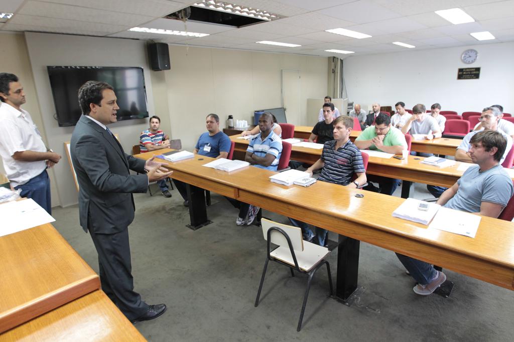 Imagem: Deputado reúne coordenador e professores do projeto +1 Esperança Olímpica