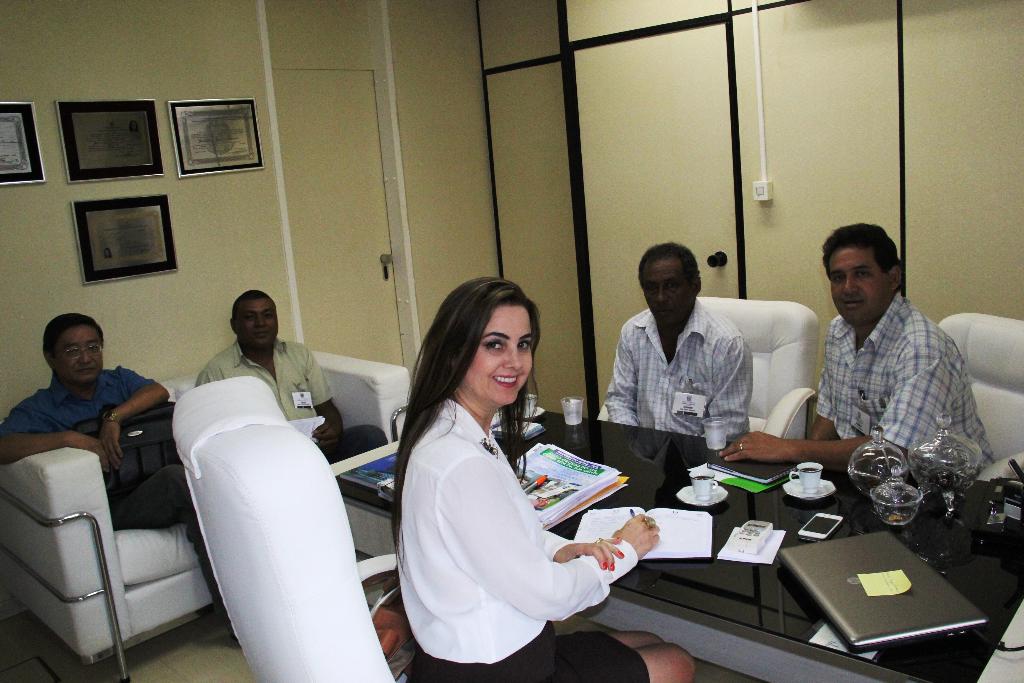 Imagem: Lideranças de Corguinho estiveram no gabinete de Mara Caseiro