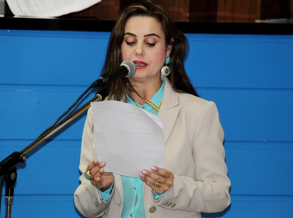 Imagem: Mara solicita obra reivindicada há tempos pela população de Aparecida do Taboado