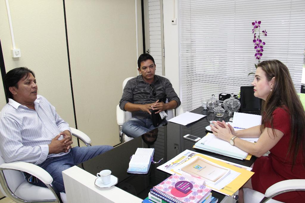 Imagem: Mara Caseiro recebe lideranças indígenas