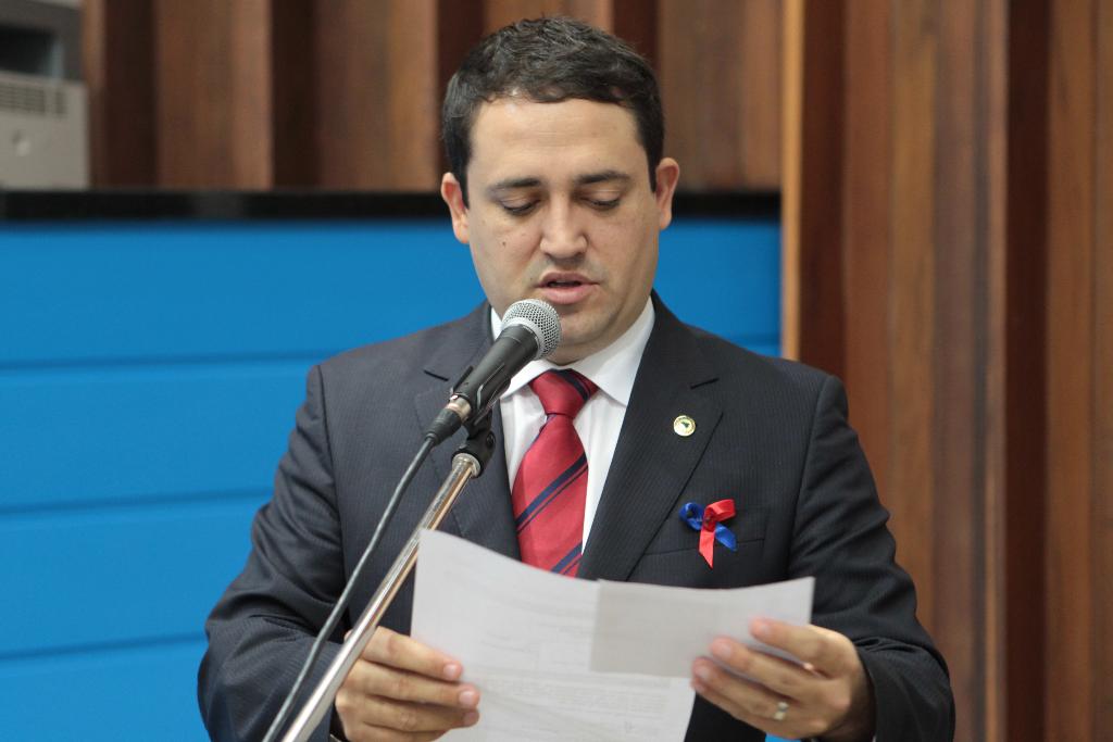 Imagem: ALMS promulga lei que proíbe frisagem de pneus.