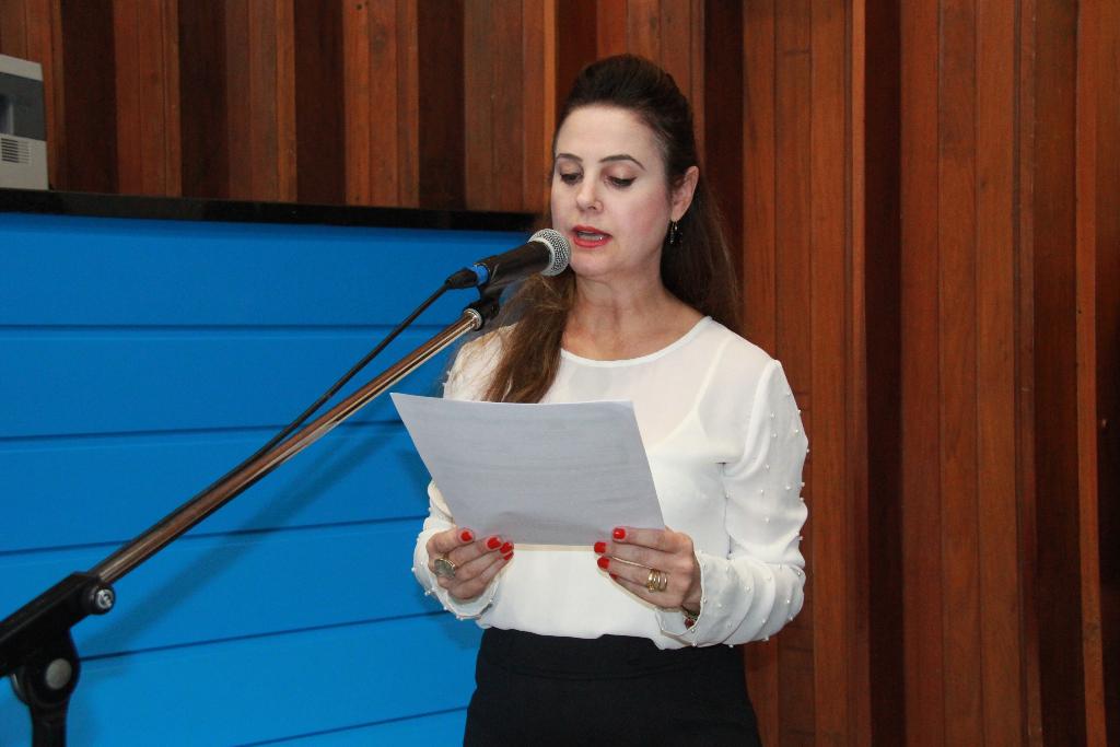 Imagem: Mara Caseiro solicita benfeitorias para Eldorado e Costa Rica