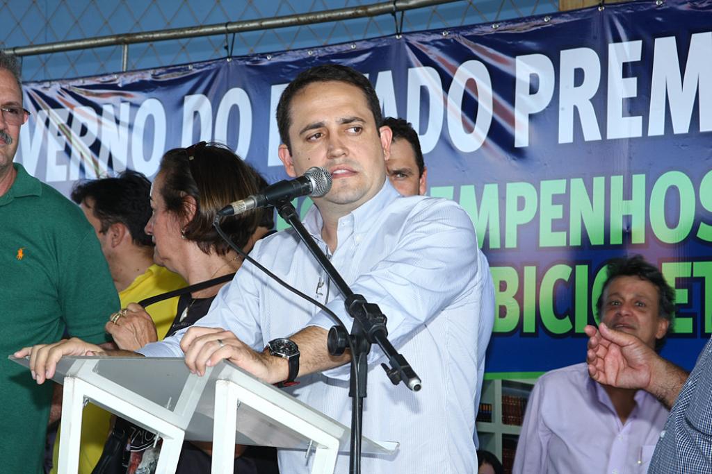 Imagem: Marcio Fernandes ressaltou o valor dos estudos para os alunos presentes no evento.