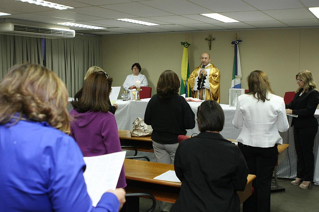 Imagem: Santa Missa foi celebrada no plenarinho Nelito Câmara.