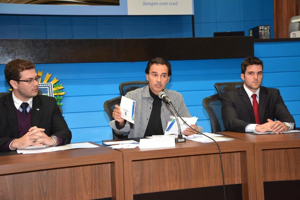 Imagem: Audiência pública foi realizada nesta segunda-feira no plenário da Assembleia Legislativa.