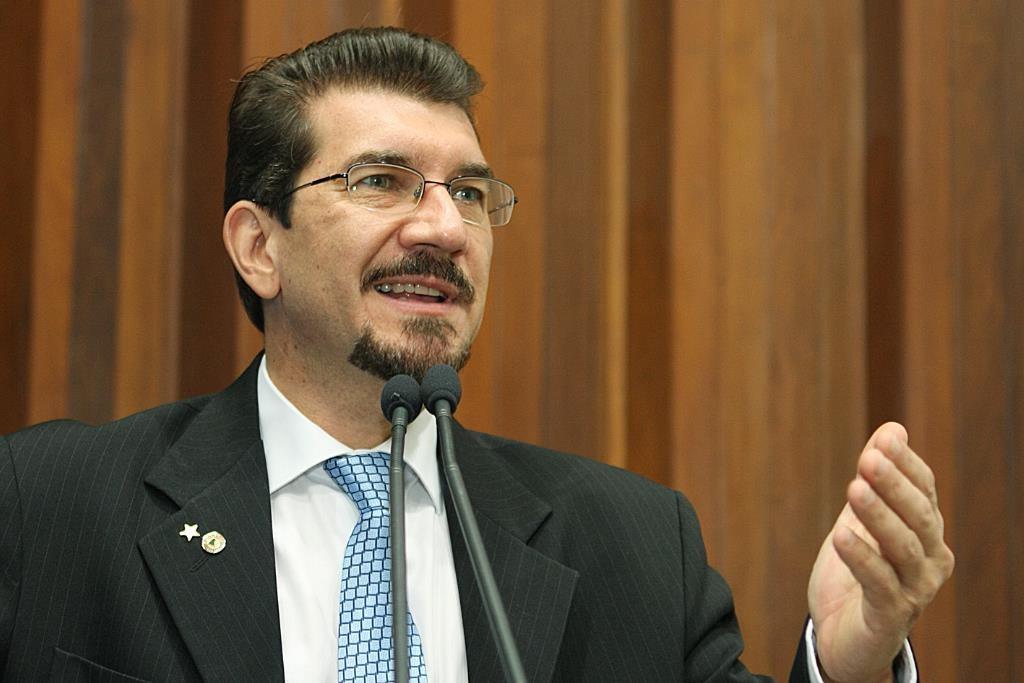 Imagem: Deputado ocupou a tribuna para falar sobre o Plano Nacional de Educação.