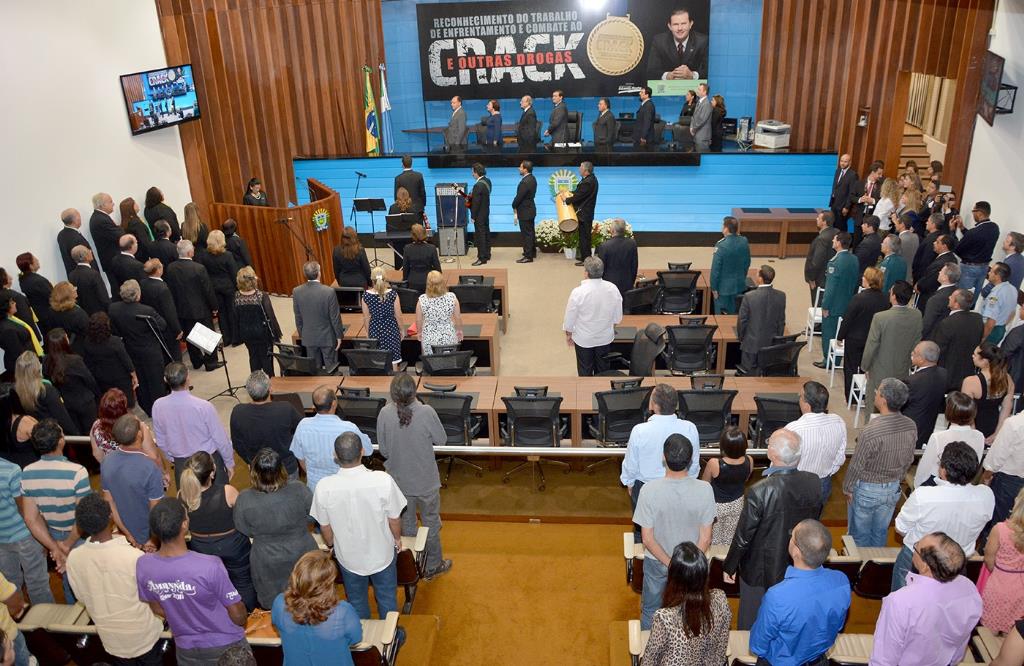 Imagem: Sessao solene proposta pelo deputado Eduardo Rocha foi realizada no plenário. 