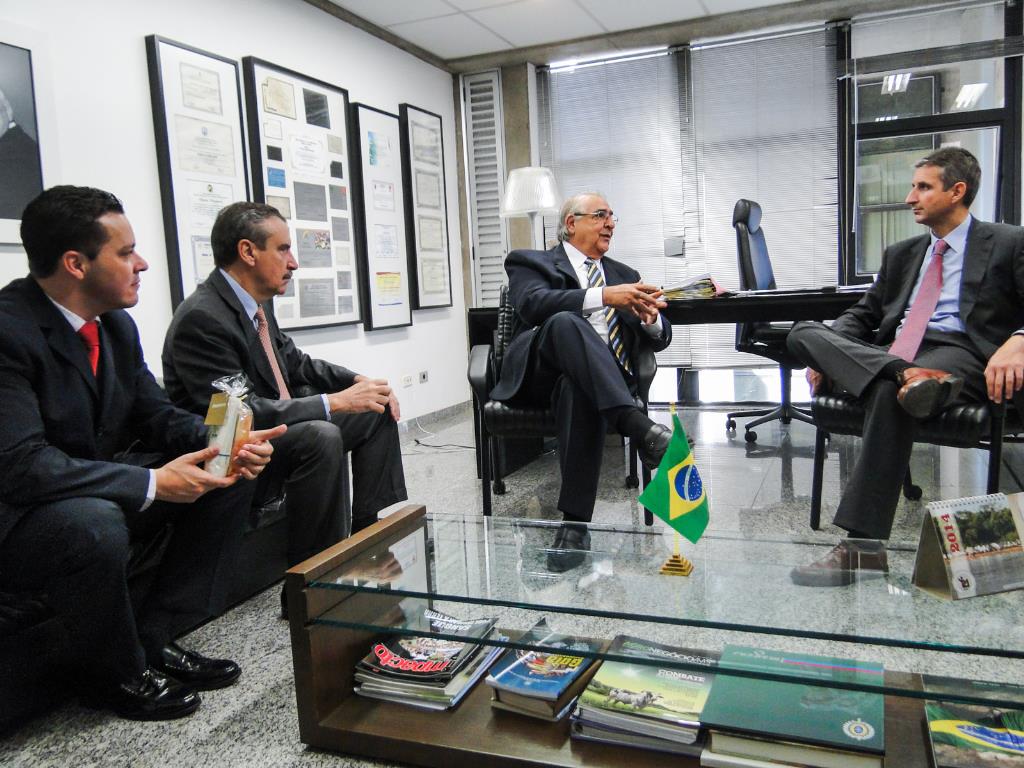 Imagem: Diretores da Salerm Comésticos foram recepcionados por Jerson Domingos e Paulo Corrêa.