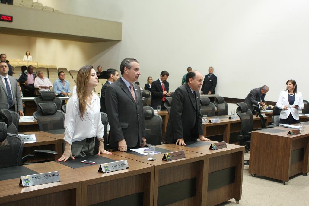 Imagem: Por 13 voltos, deputados derrubaram veto do Poder Executivo.