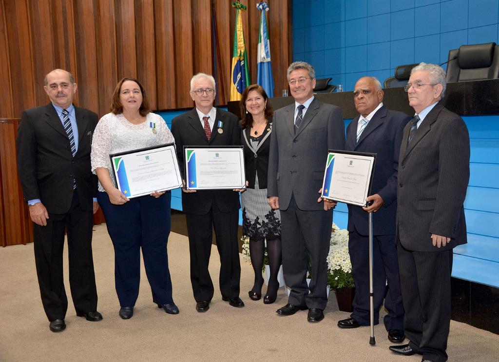 Imagem: Sessão solene para entrega de honrarias aconteceu no plenário Júlio Maia.