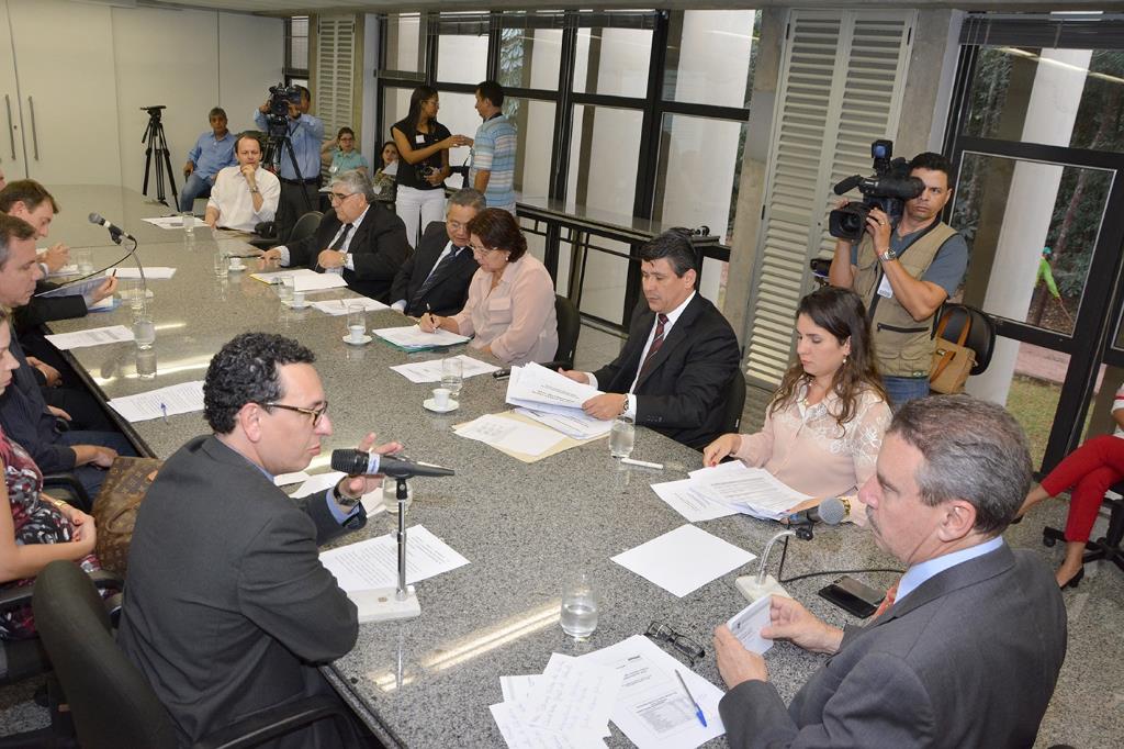 Imagem: Prestação de contas foi realizada na sala da presidência da Casa de Leis.