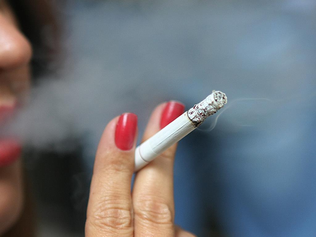 Imagem: O cigarro contém 60 substâncias cancerígenas.