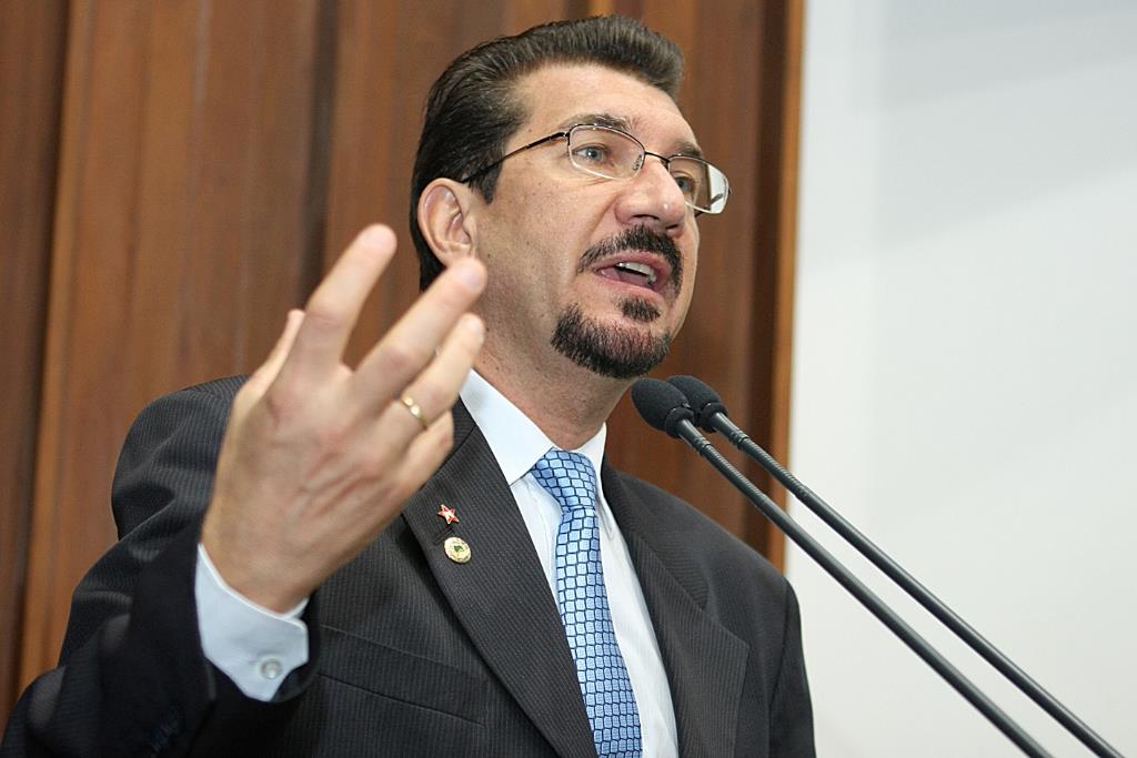 Imagem: Segundo Kemp, mesmo com medida judicial, mãe não obteve de Secretaria recurso para filha com Down.