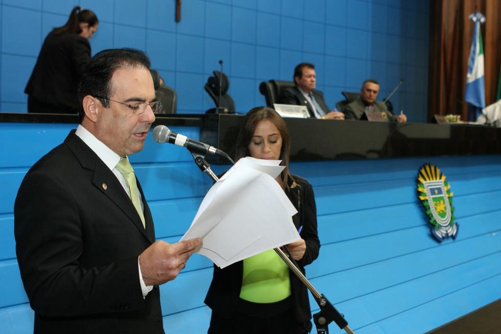 Imagem: Felipe Orro considera justa a homenagem ao poeta.