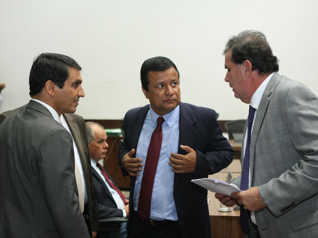 Imagem: Projetos seguem para apreciação da CCJR