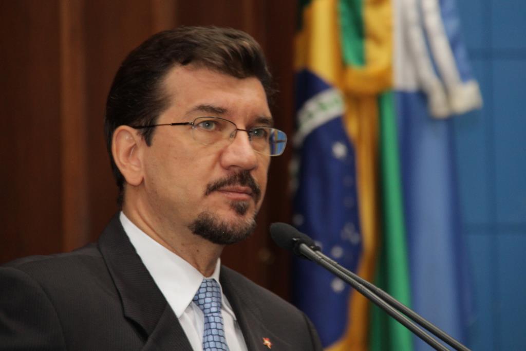 Imagem: Deputado fez apelo para que governo pague professores convocados em folha suplementar