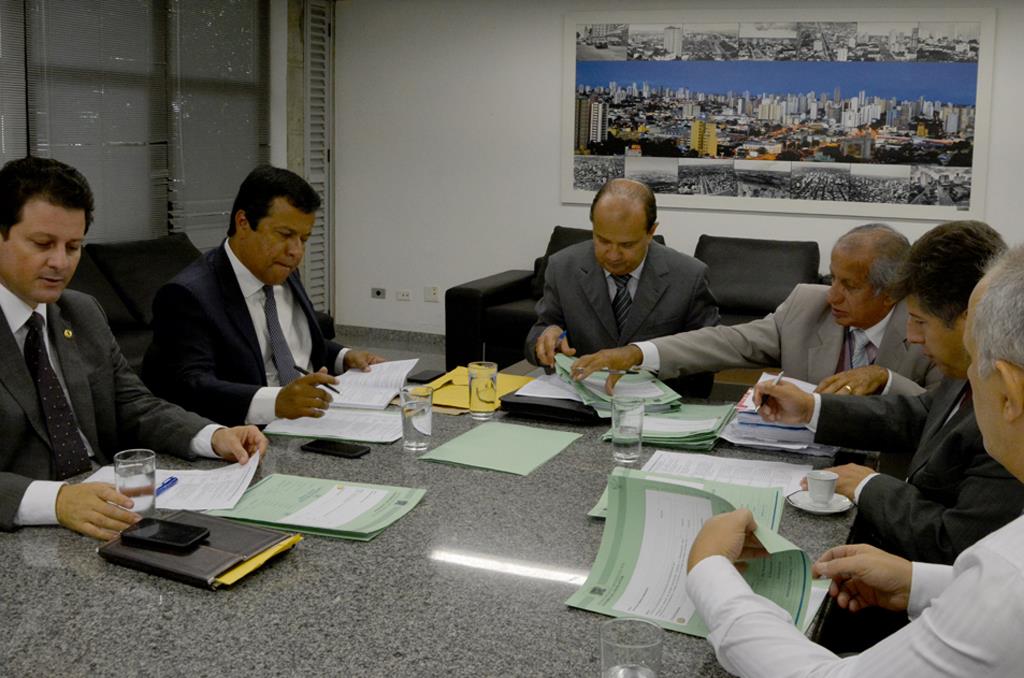 Imagem: Comissão de Constituição, Justiça e Redação vai continuar se reunindo todas as terças após as sessões