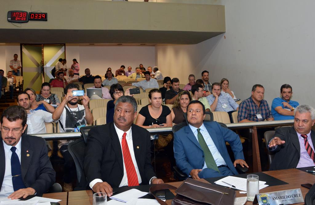 Imagem: Deputados do Partido dos Trabalhadores questionam a legalidade da taxa que foi implantada pelo Detran por meio de Portaria em 2014