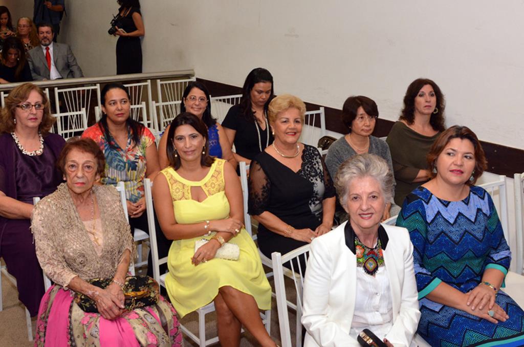 Imagem: Mulheres representates de diversos setores foram homenageadas por deputadas em sessão solene na ALMS
