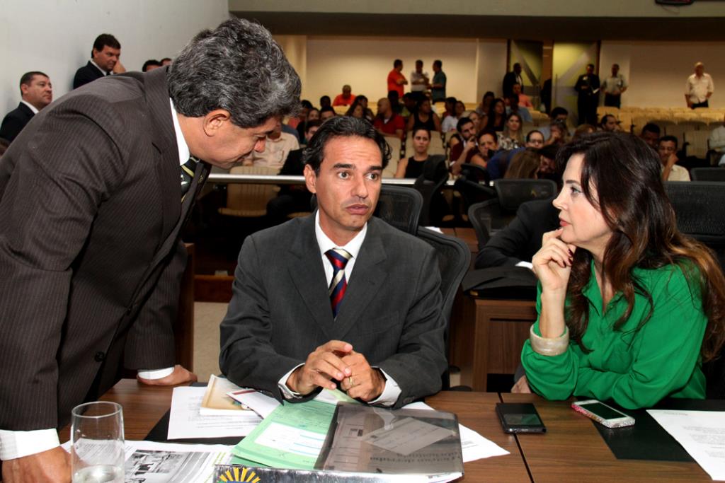 Imagem: Veto ao projeto de lei de autoria dos deputados Marquinhos Trad e Mara Caseiro foi rejeitado na Ordem do Dia 