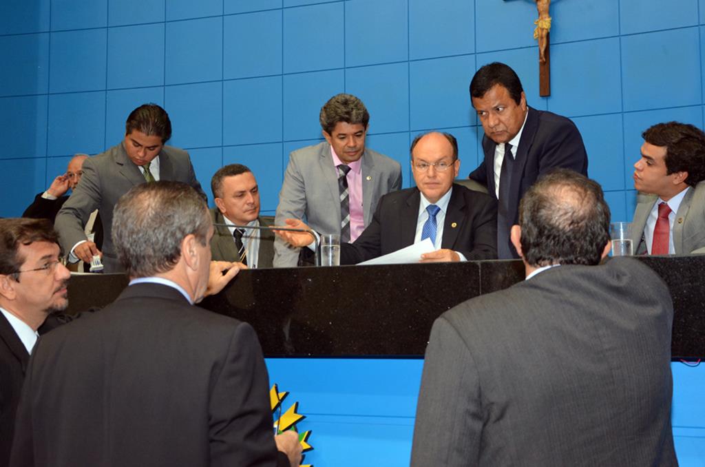 Imagem: Projeto da Mesa Diretora determina que medida organizará de forma racional e econômica os trabalhos realizados pela Casa