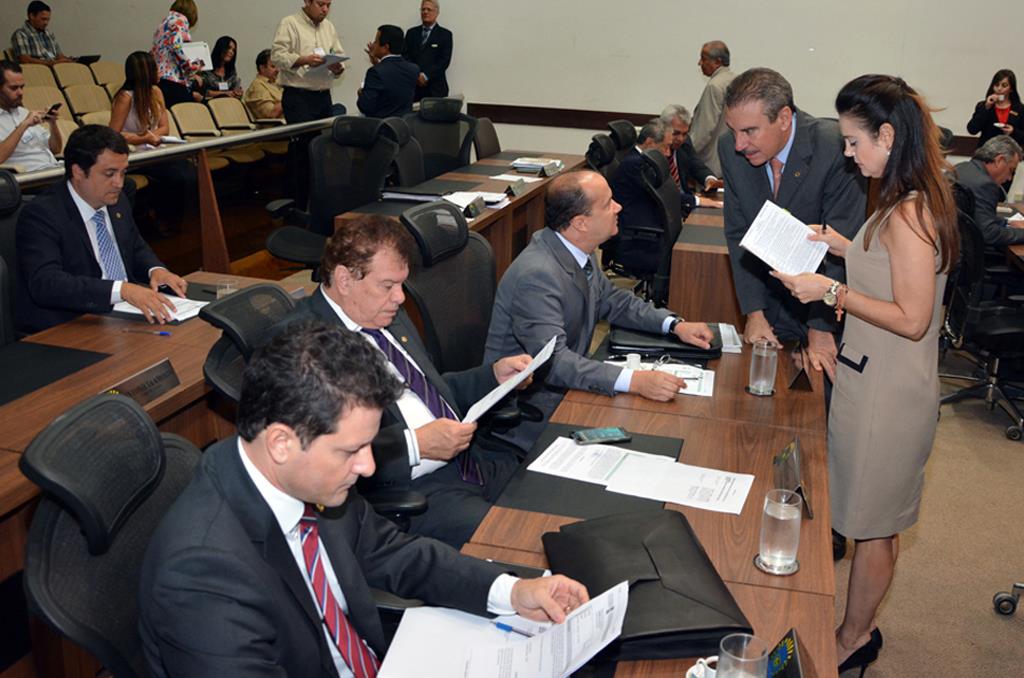 Imagem: Projeto aprovado hoje pelos deputados determina que hospitais prestem informações sobre uso de drogas por adolescentes