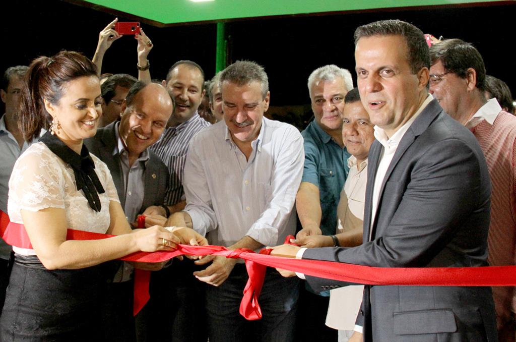 Imagem: Deputados estaduais participaram ontem de inauguração de centro médico do plano que atende servidores do Estado 
