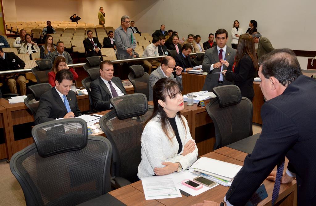 Imagem: Ao todo 13 deputados assinaram o documento para criação da comissão que acompanhará negociação sobre a Rota Bioceânica