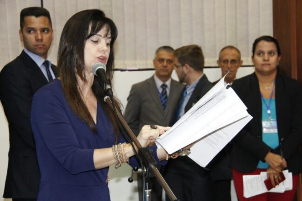 Imagem: Mara Caseiro diz que, em momentos como esse, tem vergonha de pertencer à classe política