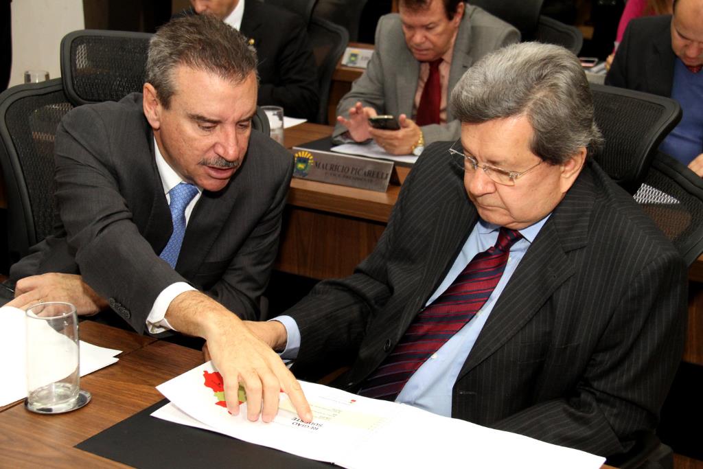 Imagem: Deputados Paulo Corrêa e Onevan de Matos integram a Comissão de Representação que acompanha variação do diesel