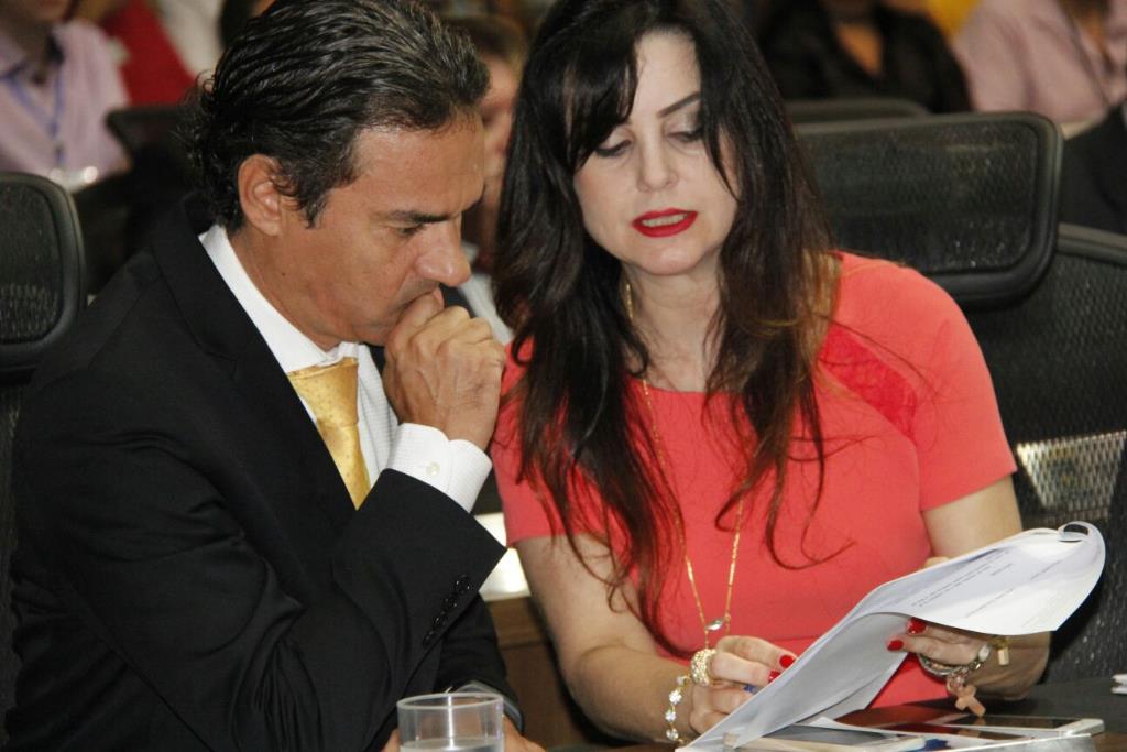 Imagem: Mara Caseiro e Marquinhos Trad conversam sobre a CPI do Cimi