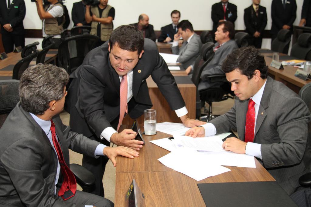 Imagem: Deputados aprovaram seis projetos durante a primeira sessão da semana