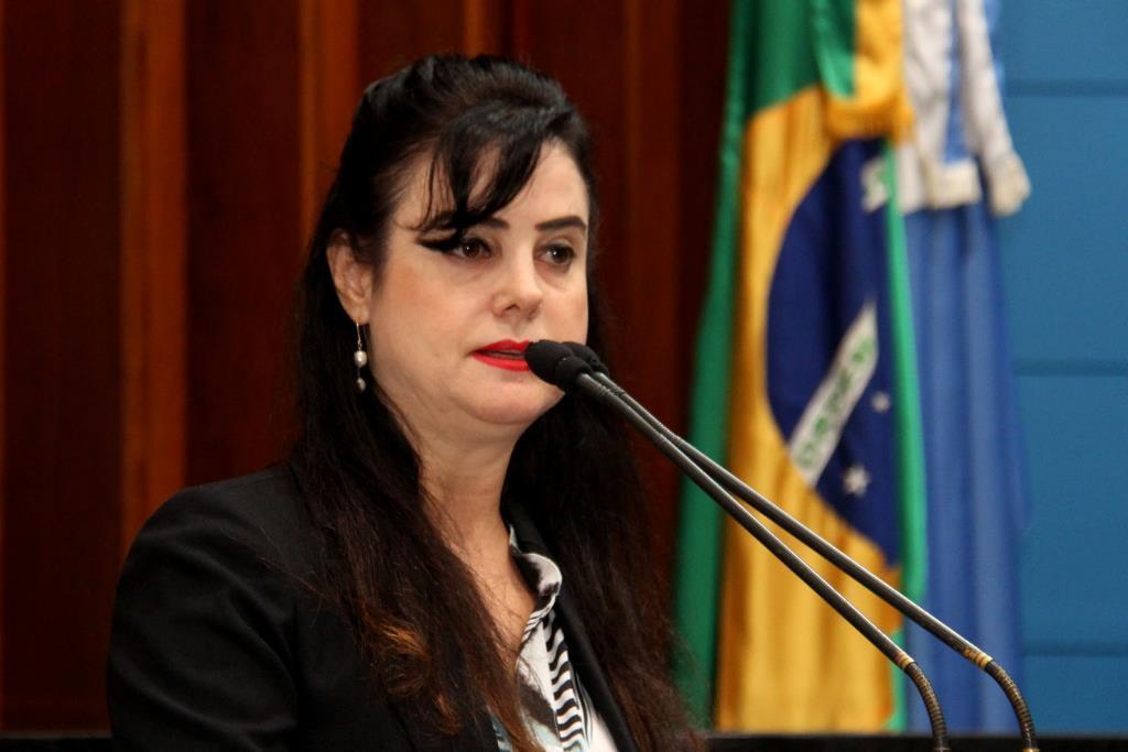 Imagem: Mara Caseiro pede ponto de ônibus