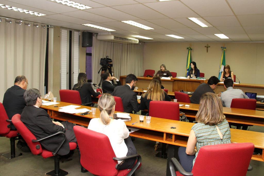 Imagem: Mara Caseiro comanda audiência com operadoras de celular