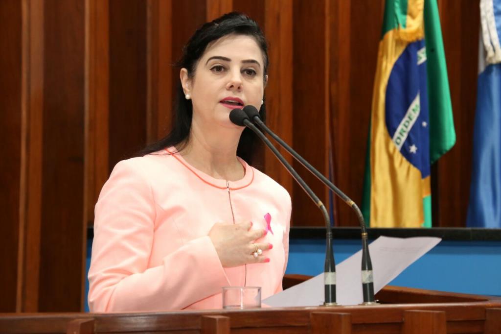 Imagem: Mara Caseiro destaca o movimento "Outubro Rosa"