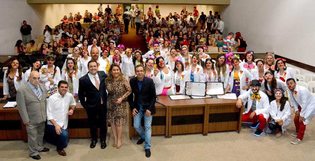 Imagem: Marcio Fernandes homenageou voluntários numa solenidade emocionante