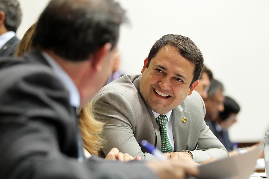 Imagem: Deputado faz um balanço de suas conquistas junto à população em 2016
