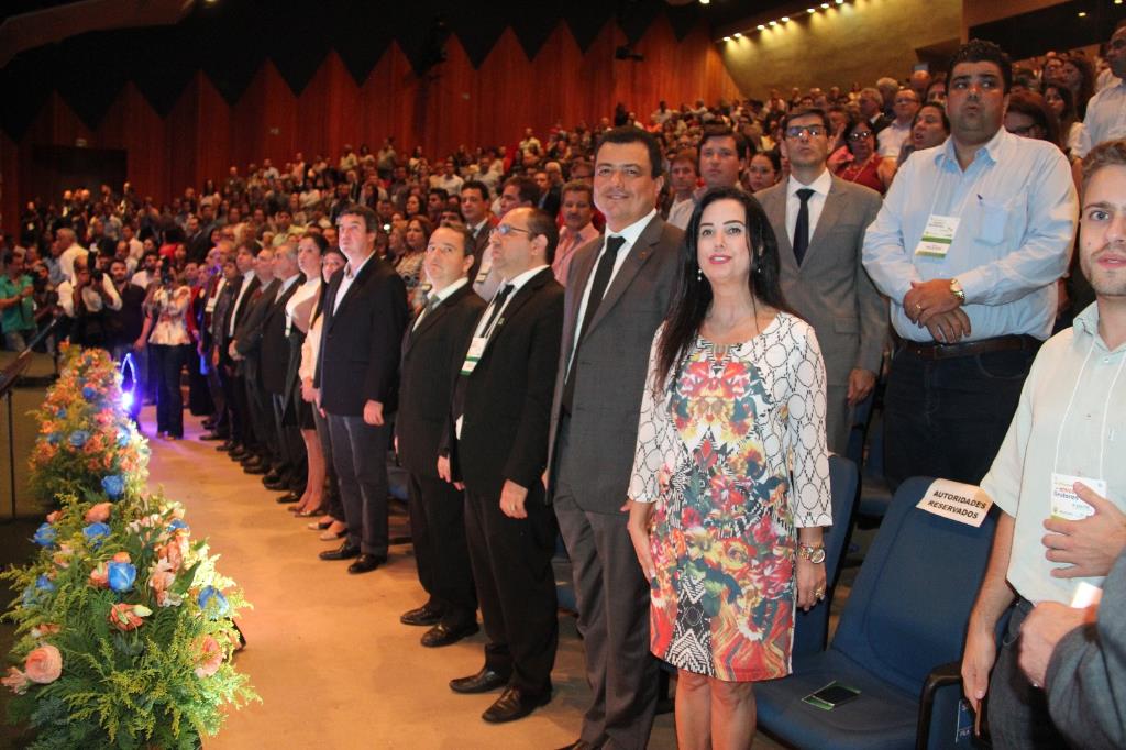 Imagem: Mara Caseiro participa do evento de acolhimento a novos gestores em saúde