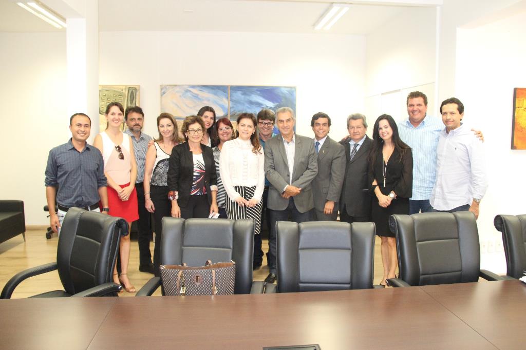 Imagem: Mara Caseiro e comitiva de Iguatemi após reunião com governador Reinaldo