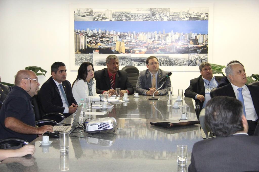 Imagem: Mara Caseiro participa de reunião sobre agricultura