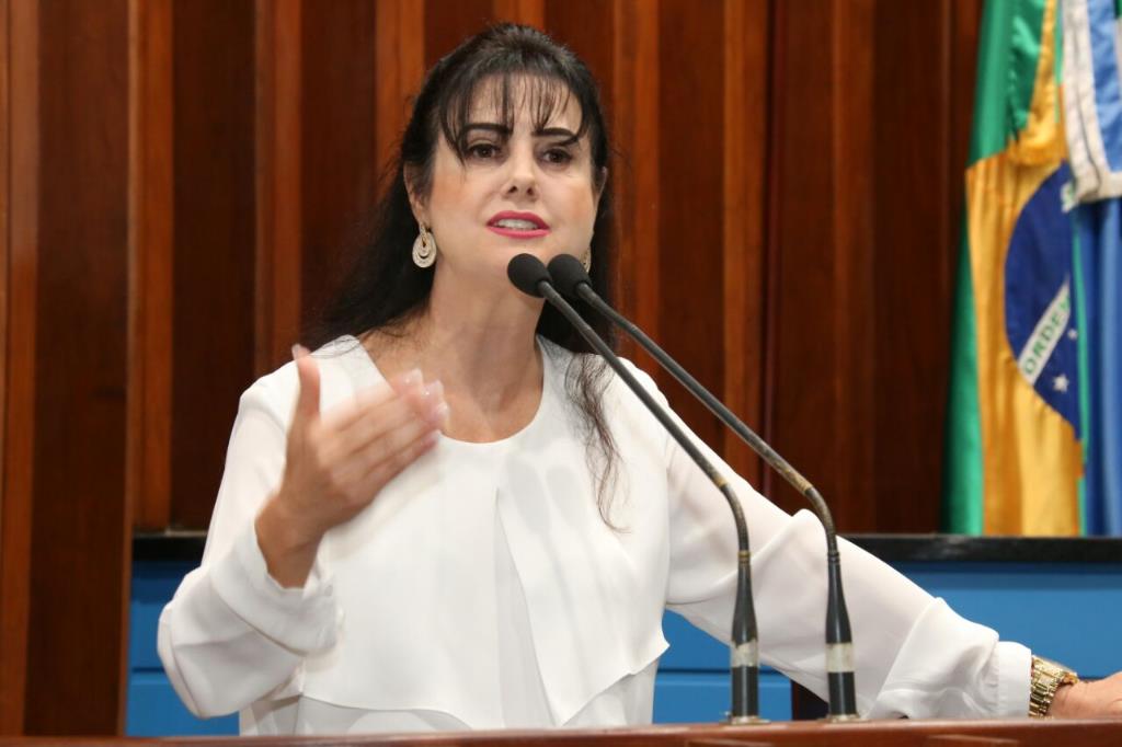 Imagem: Mara Caseiro preocupada com jogo que pode levar jovens ao suicídio